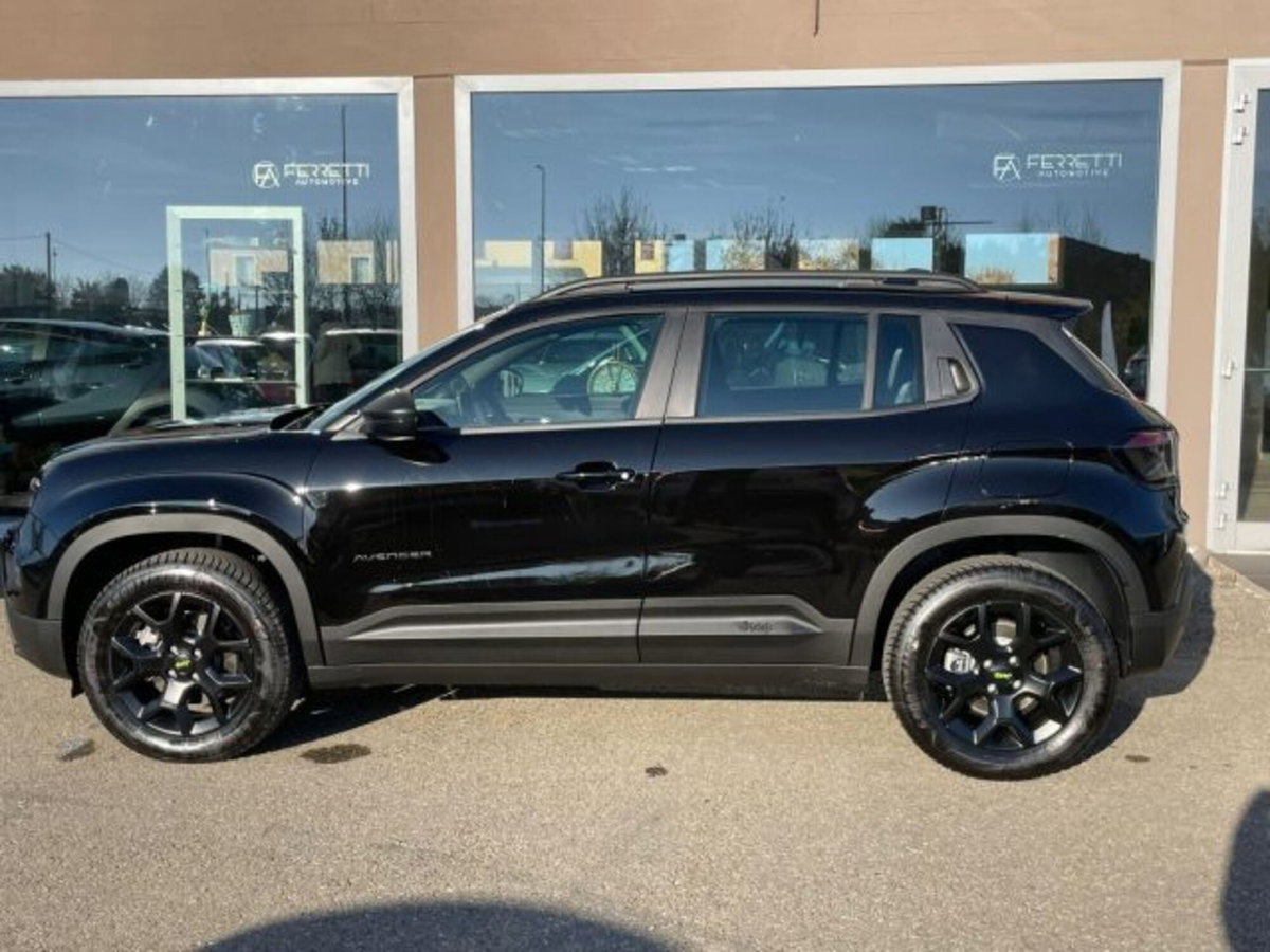 Jeep Avenger 1.2 turbo e-hybrid mhev Upland 4xe 145cv edct6 (3)