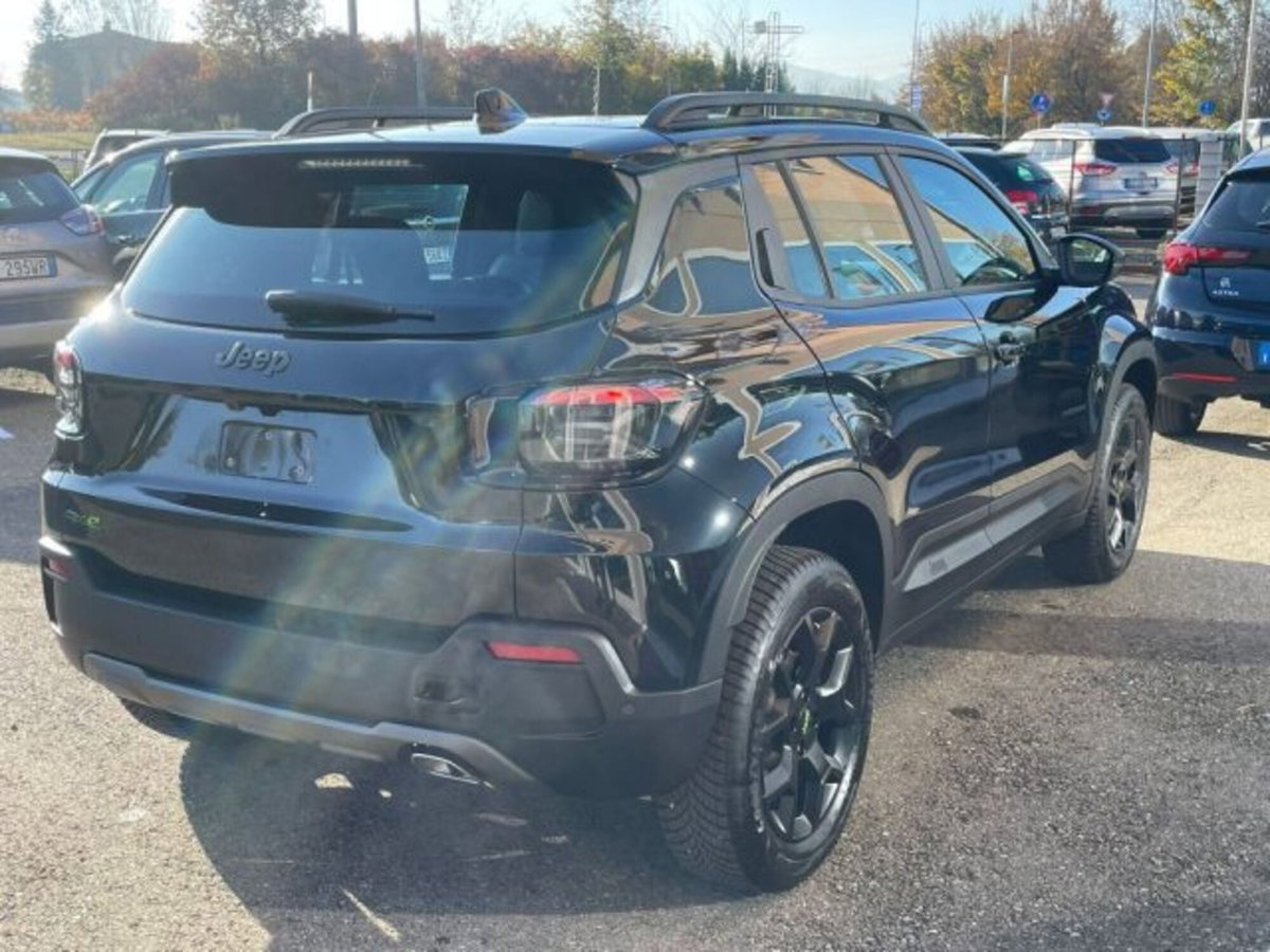 Jeep Avenger 1.2 turbo e-hybrid mhev Upland 4xe 145cv edct6 (8)