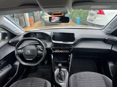 Peugeot 208 BlueHDi 100 Stop&Start 5 porte GT (4)
