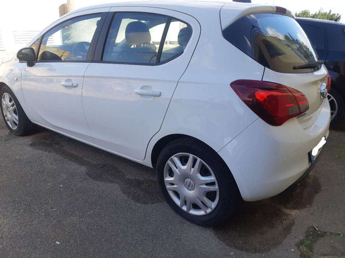 Opel Corsa 1.4 90CV GPL Tech 5 porte Cosmo (3)