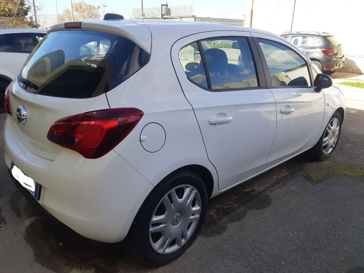 Opel Corsa 1.4 90CV GPL Tech 5 porte Cosmo (4)