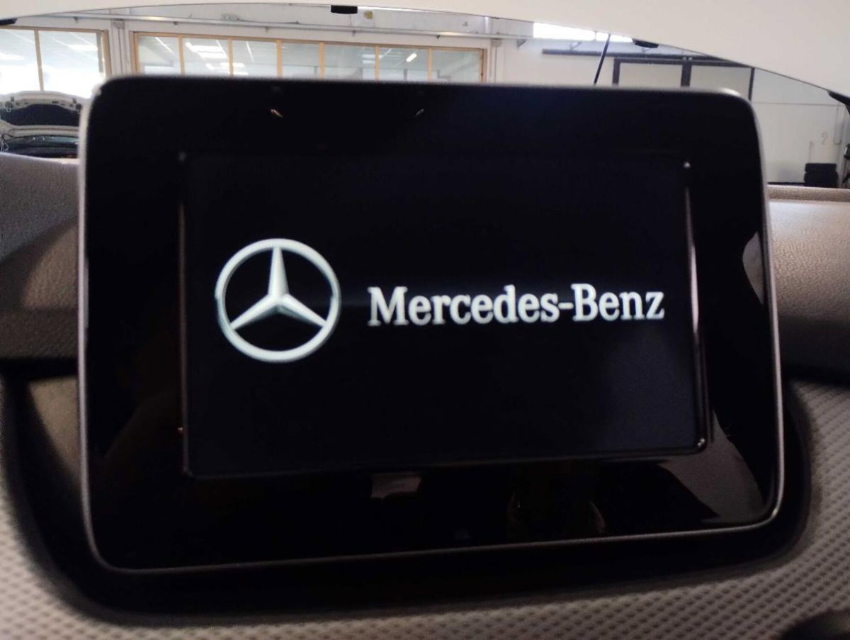 Mercedes-Benz Classe B 180 d Automatic Sport (12)