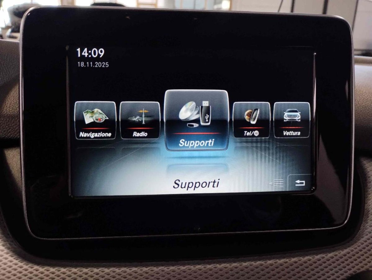 Mercedes-Benz Classe B 180 d Automatic Sport (16)