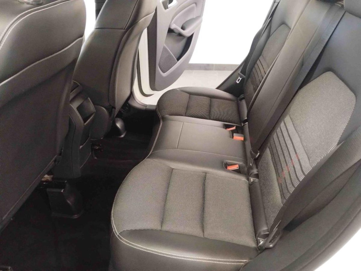Mercedes-Benz Classe B 180 d Automatic Sport (18)