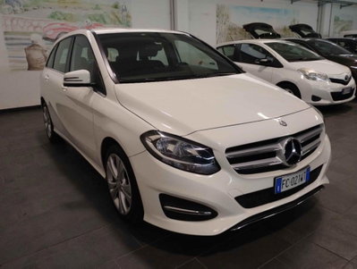 Mercedes-Benz Classe B 180 d Automatic Sport (2)