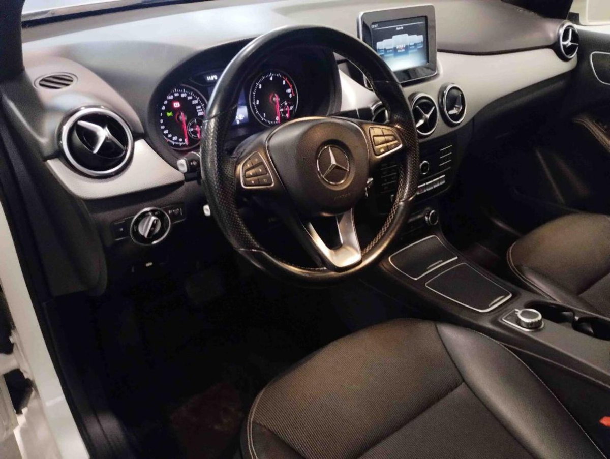 Mercedes-Benz Classe B 180 d Automatic Sport (6)
