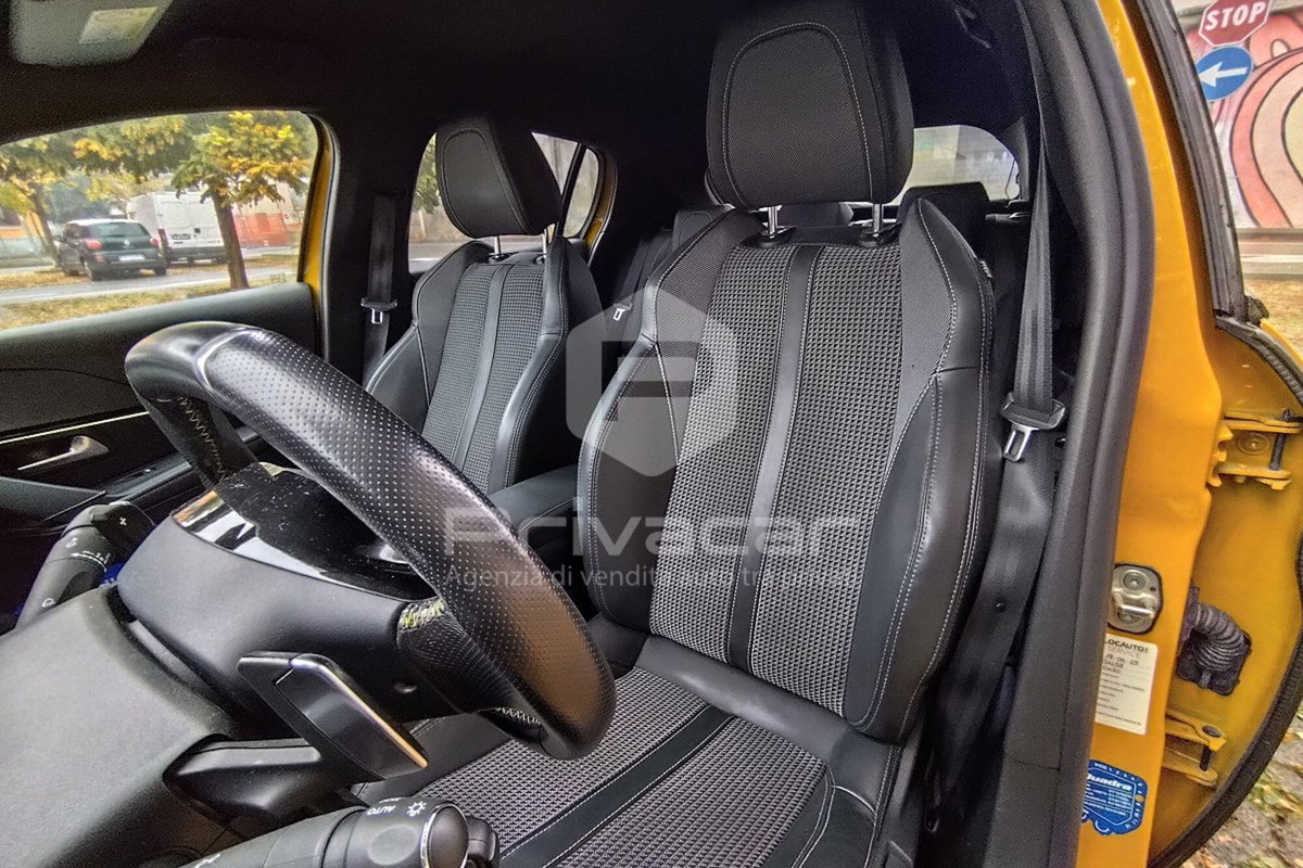 Peugeot 208 PureTech 100 Stop&Start EAT8 5 porte GT Line (9)
