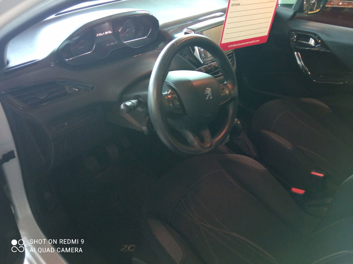 Peugeot 208 HDi 68 CV 5 porte Allure (15)