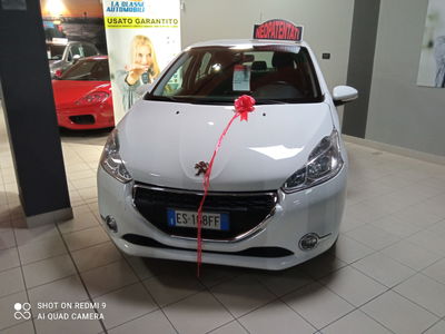 Peugeot 208 HDi 68 CV 5 porte Allure usata