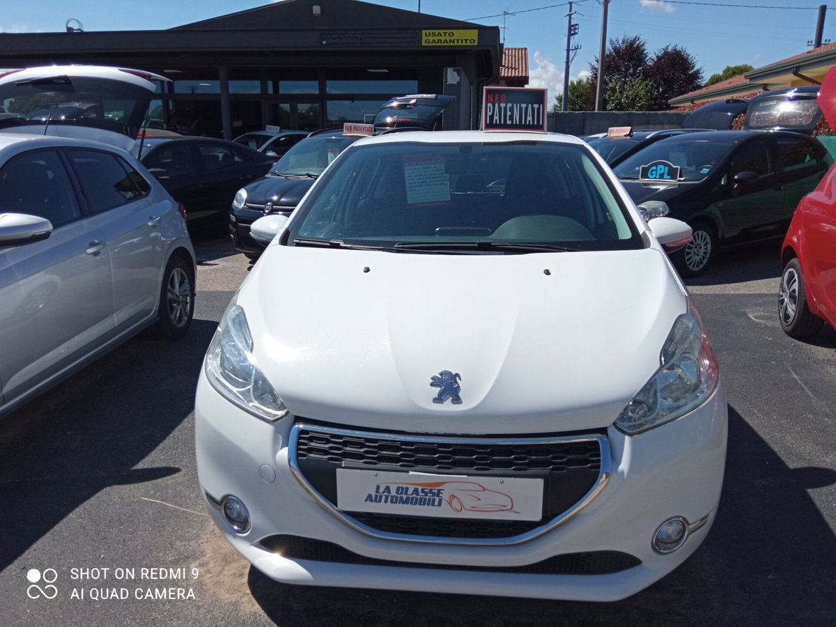 Peugeot 208 HDi 68 CV 5 porte Allure (6)
