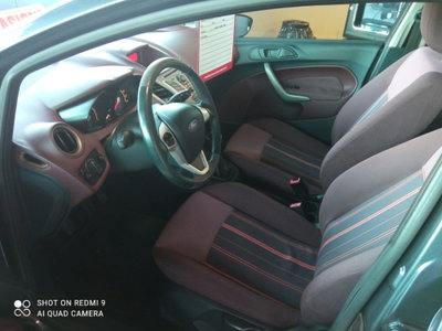 Ford Fiesta 1.4 TDCi 5p. Ghia (10)