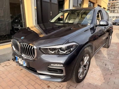 BMW X5 xDrive30d xLine usata