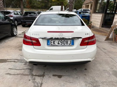 Mercedes-Benz Classe E Coupé 220 CDI Coupé BlueEFFICIENCY (5)