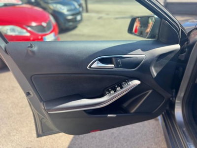 Mercedes-Benz Classe A 180 d Automatic Premium (10)