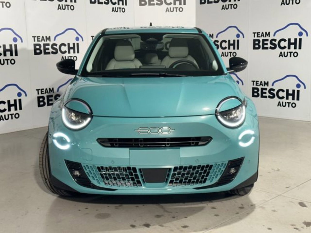 Fiat 600 1.2 hybrid La Prima 110cv auto (2)