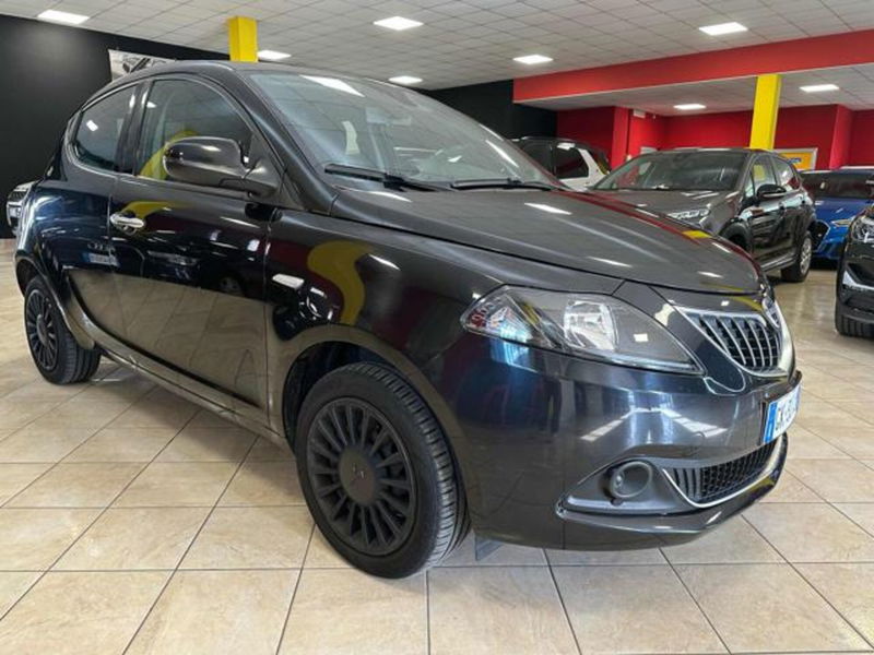 Lancia Ypsilon 1.0 FireFly 5 porte S&S Hybrid Gold Plus