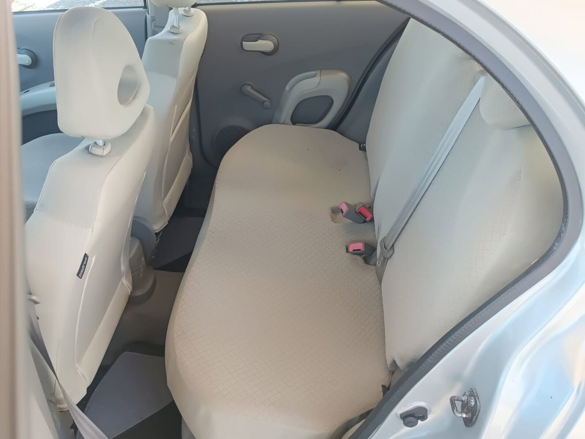 Nissan Micra 1.0 16V 5 porte Visia (9)