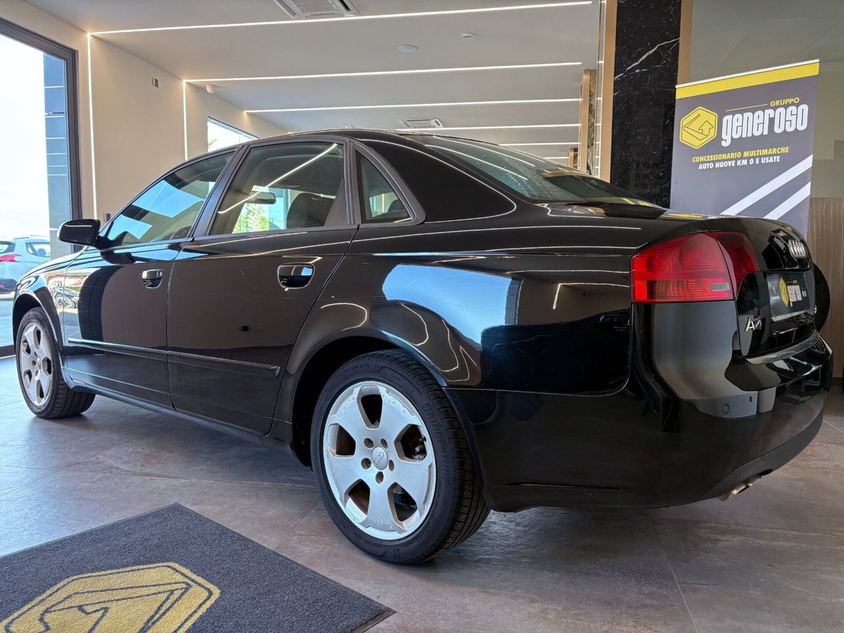Audi A4 2.0 16V TDI Sport (5)