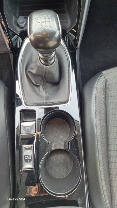Peugeot 208 PureTech 100 Stop&Start EAT8 5 porte GT Pack (10)