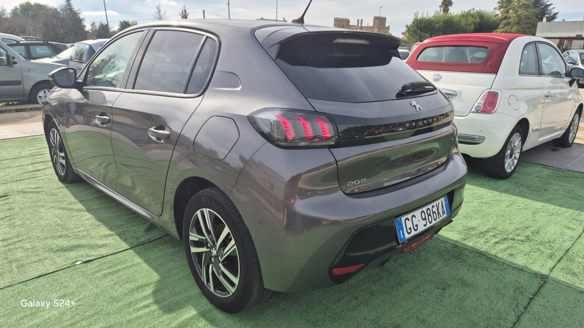 Peugeot 208 PureTech 100 Stop&Start EAT8 5 porte GT Pack (3)