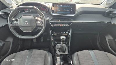 Peugeot 208 PureTech 100 Stop&Start EAT8 5 porte GT Pack (9)