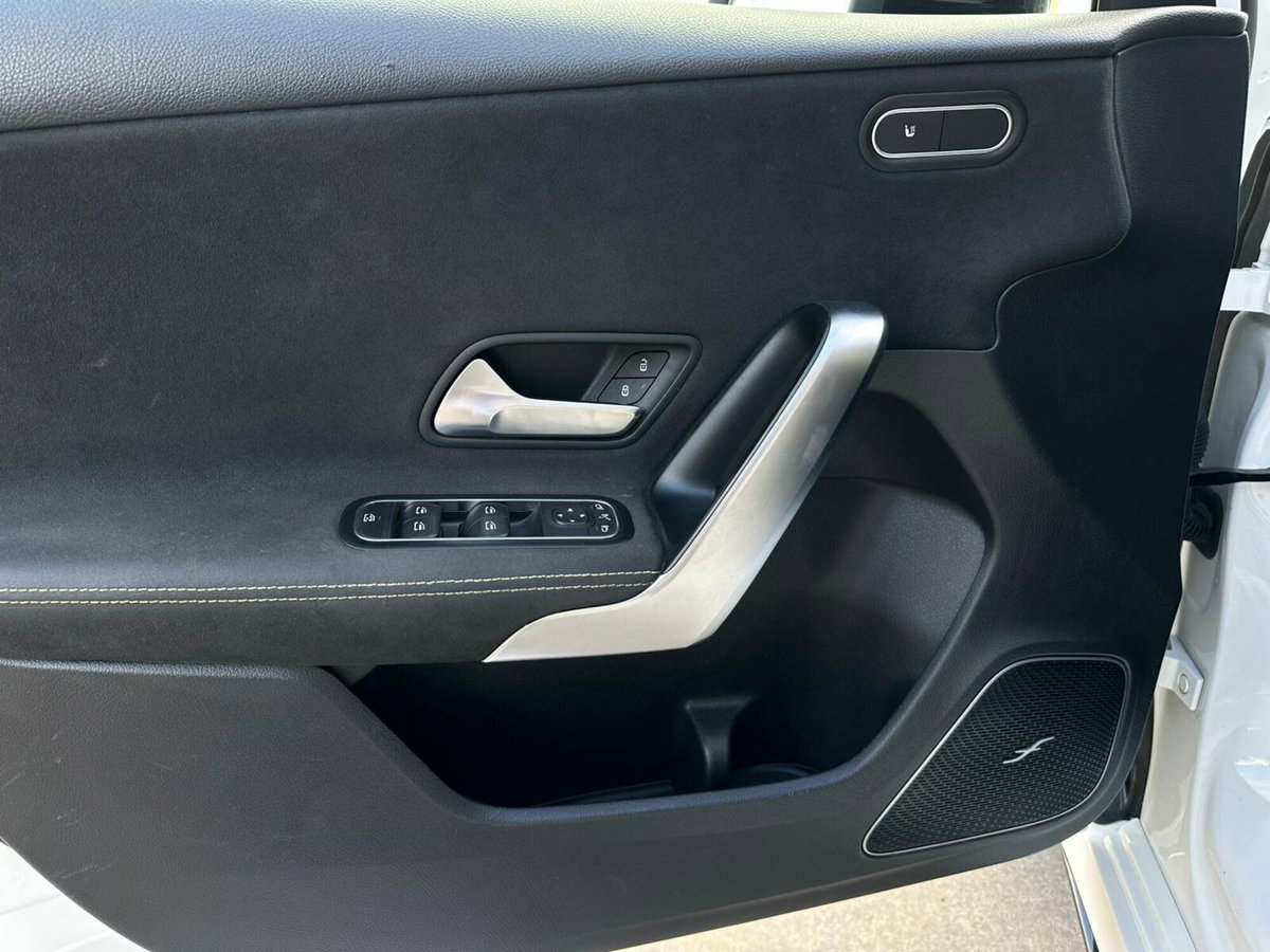Mercedes-Benz Classe A 45S AMG 4Matic+ (14)