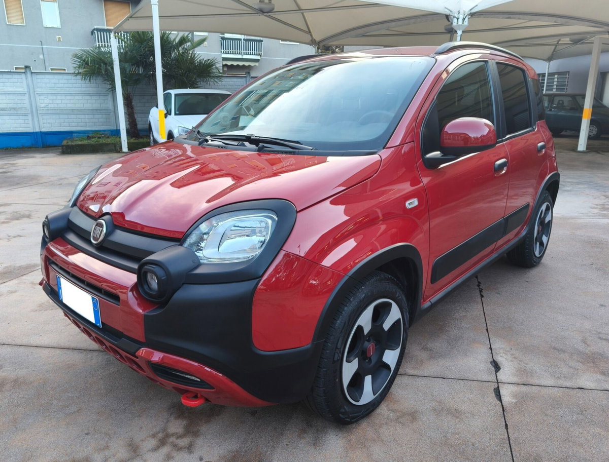 Fiat Panda 1.0 FireFly S&S Hybrid City Cross (2)