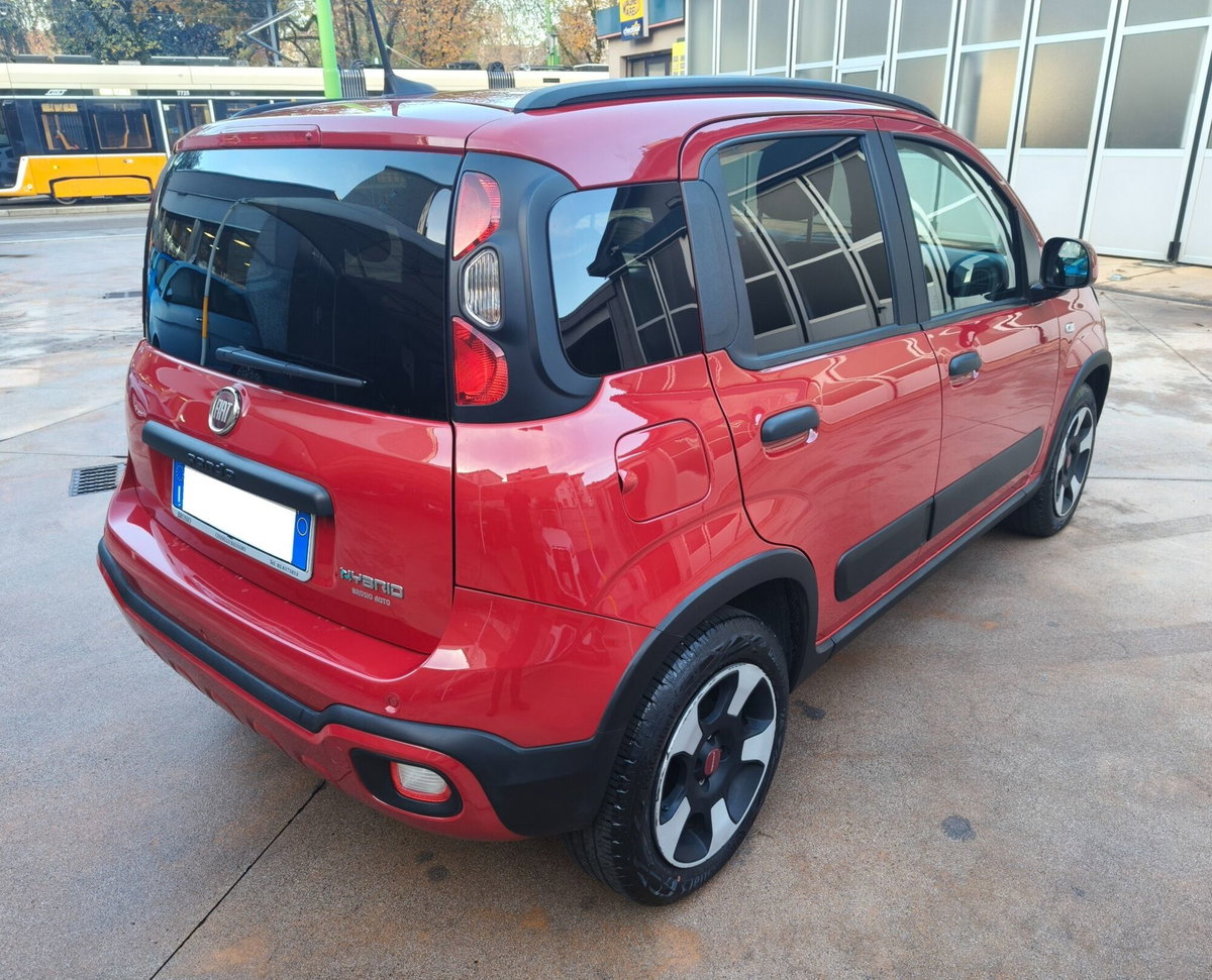 Fiat Panda 1.0 FireFly S&S Hybrid City Cross (3)