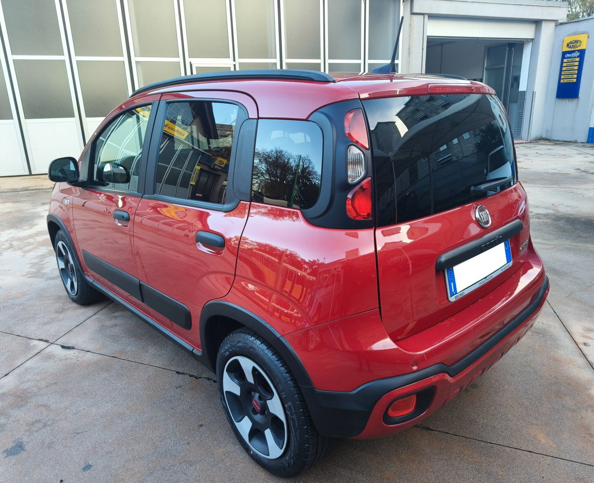 Fiat Panda 1.0 FireFly S&S Hybrid City Cross (4)