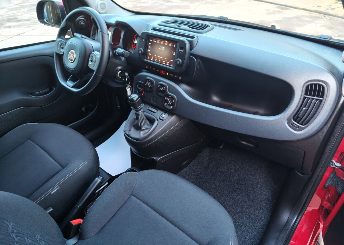 Fiat Panda 1.0 FireFly S&S Hybrid City Cross (7)