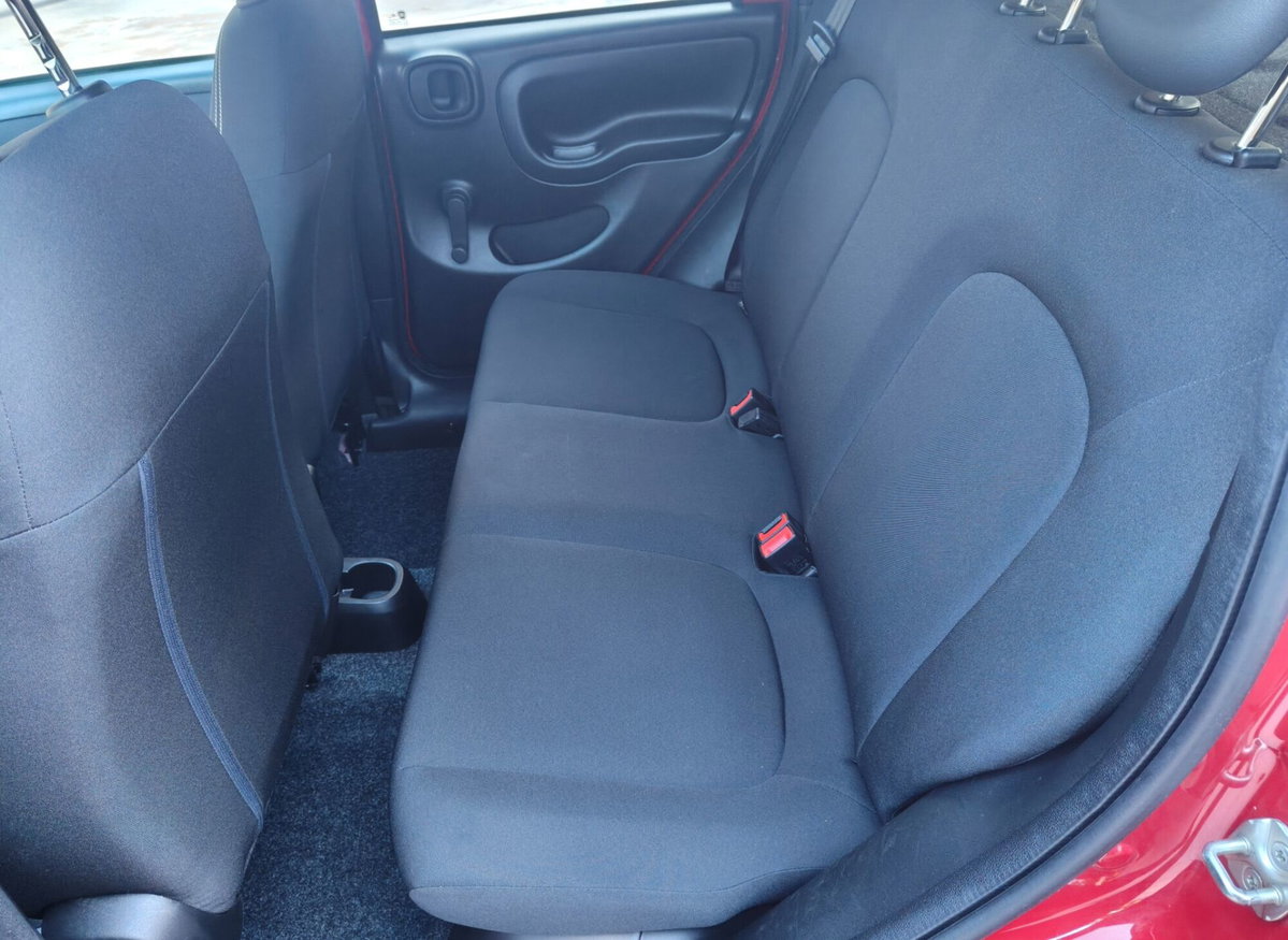 Fiat Panda 1.0 FireFly S&S Hybrid City Cross (8)