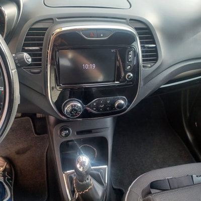 Renault Captur dCi 8V 90 CV Start&Stop Energy Iconic (16)