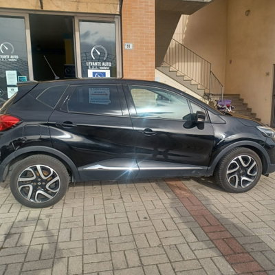 Renault Captur dCi 8V 90 CV Start&Stop Energy Iconic (9)