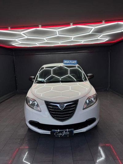 Lancia Ypsilon 1.3 MJT 16V 95 CV 5 porte S&S Elle (3)