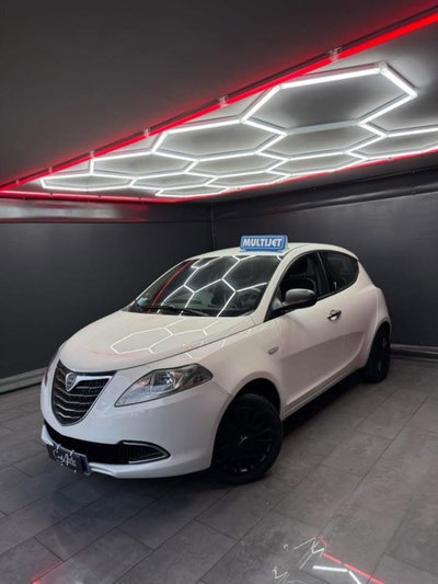 Lancia Ypsilon 1.3 MJT 16V 95 CV 5 porte S&S Elle (4)