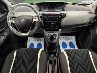 Lancia Ypsilon 1.3 MJT 16V 95 CV 5 porte S&S Elle (9)