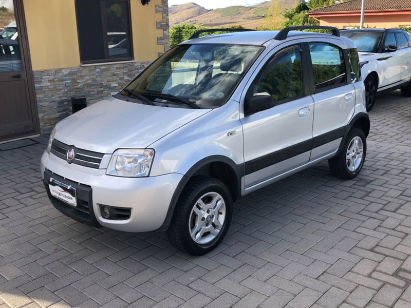 Fiat Panda 1.3 MJT 16V DPF 4x4 Climbing