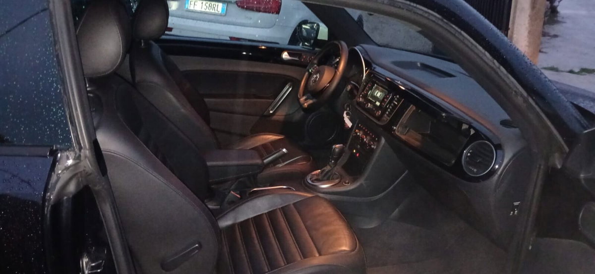 Volkswagen Maggiolino 2.0 TSI DSG Sport (10)