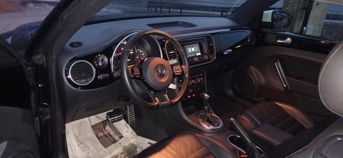 Volkswagen Maggiolino 2.0 TSI DSG Sport (11)