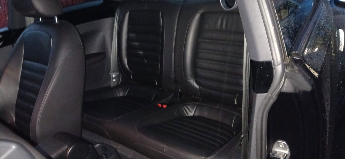 Volkswagen Maggiolino 2.0 TSI DSG Sport (13)