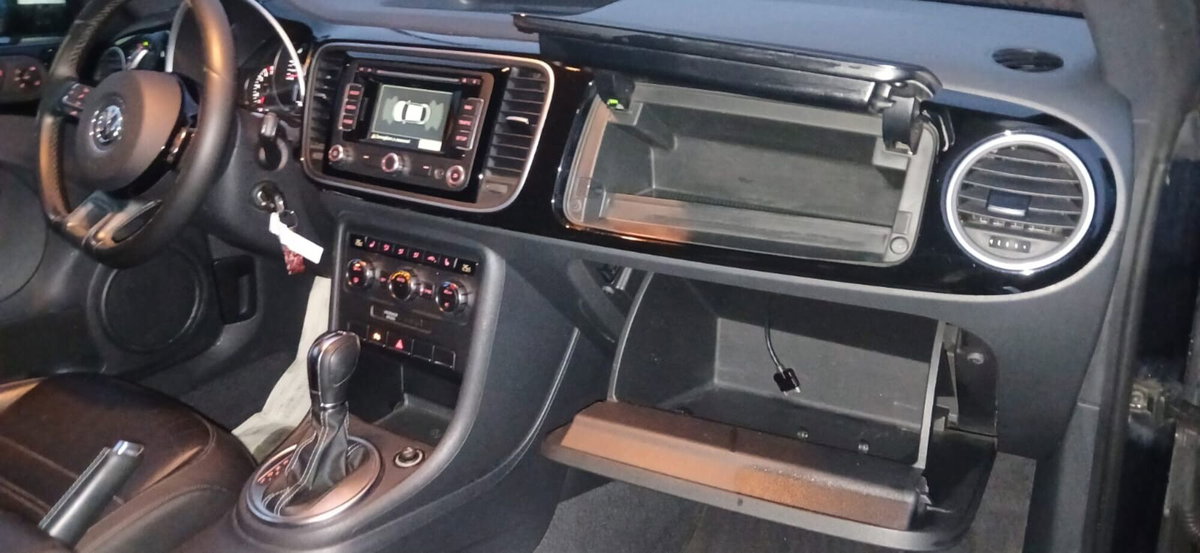 Volkswagen Maggiolino 2.0 TSI DSG Sport (7)