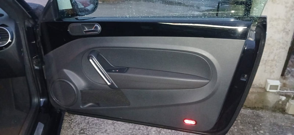 Volkswagen Maggiolino 2.0 TSI DSG Sport (9)