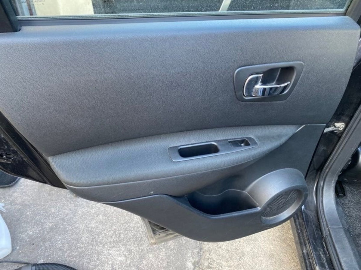 Nissan Qashqai 1.5 dCi DPF Acenta (19)