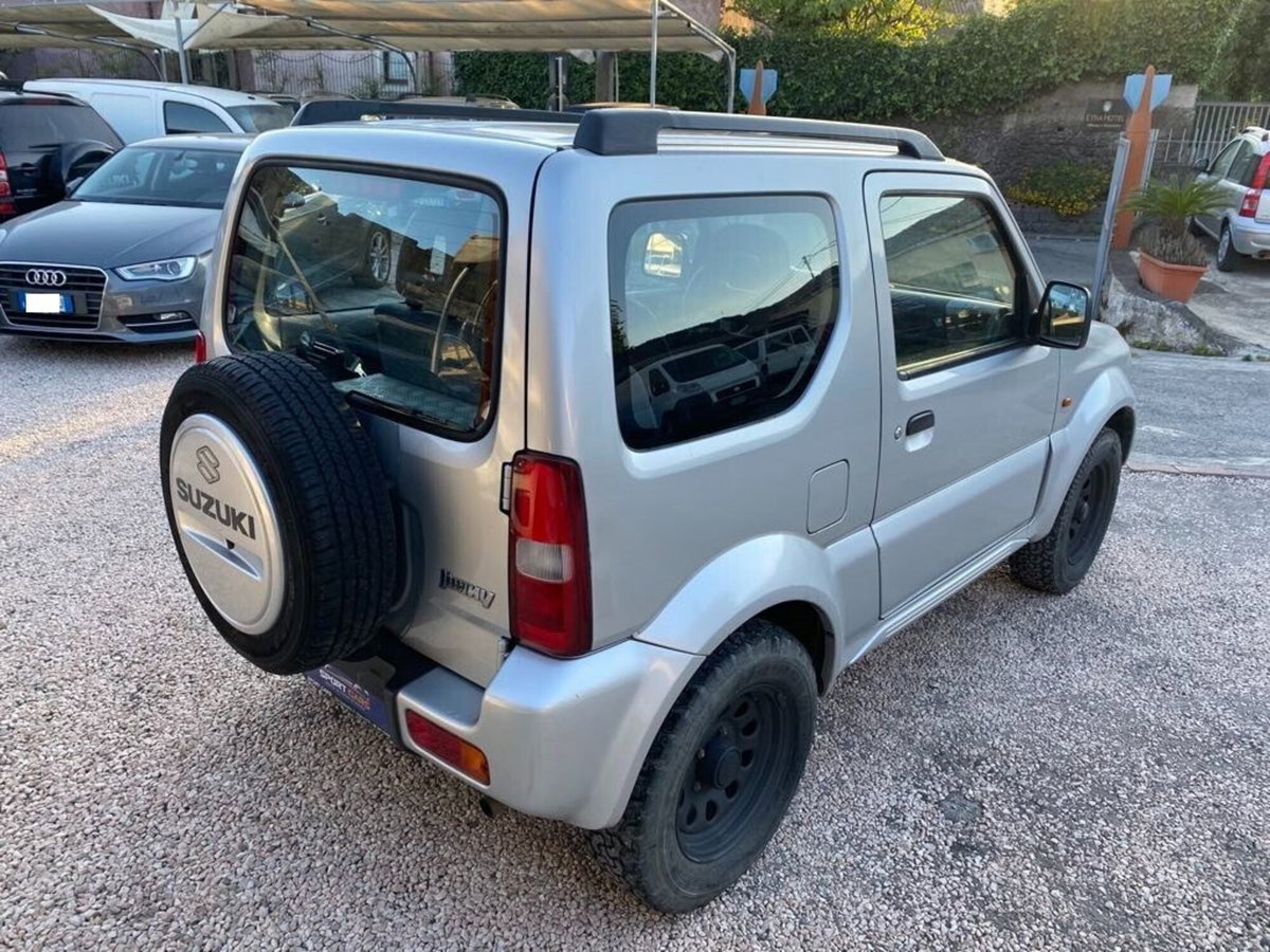 Suzuki Jimny 1.3i 16V cat 4WD JLX (8)