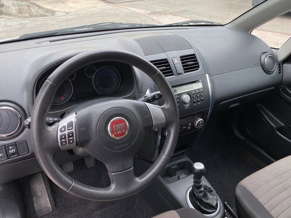 Fiat Sedici 2.0 MJT 16V DPF 4x4 Emotion (10)