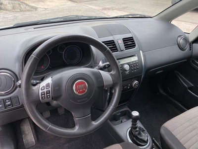 Fiat Sedici 2.0 MJT 16V DPF 4x4 Emotion (10)