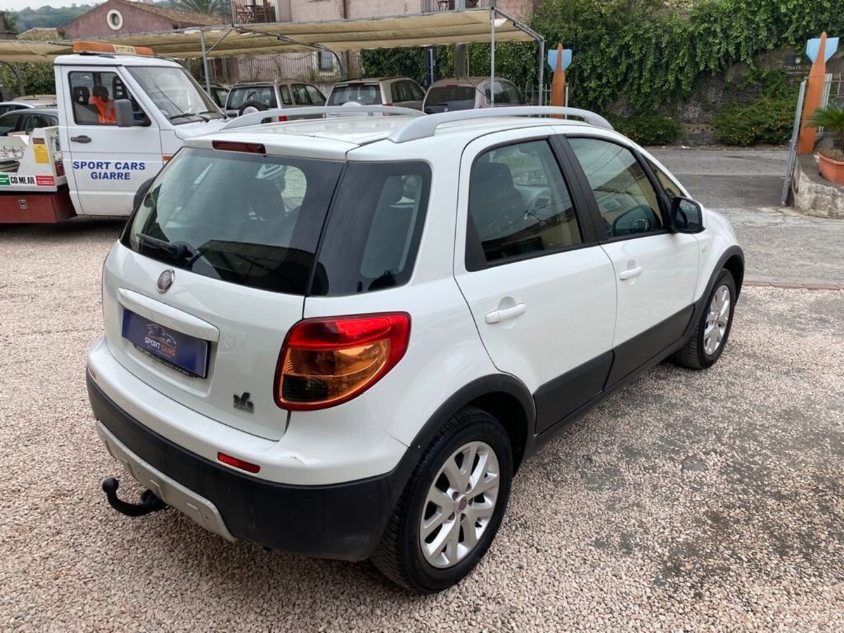 Fiat Sedici 2.0 MJT 16V DPF 4x4 Emotion (9)