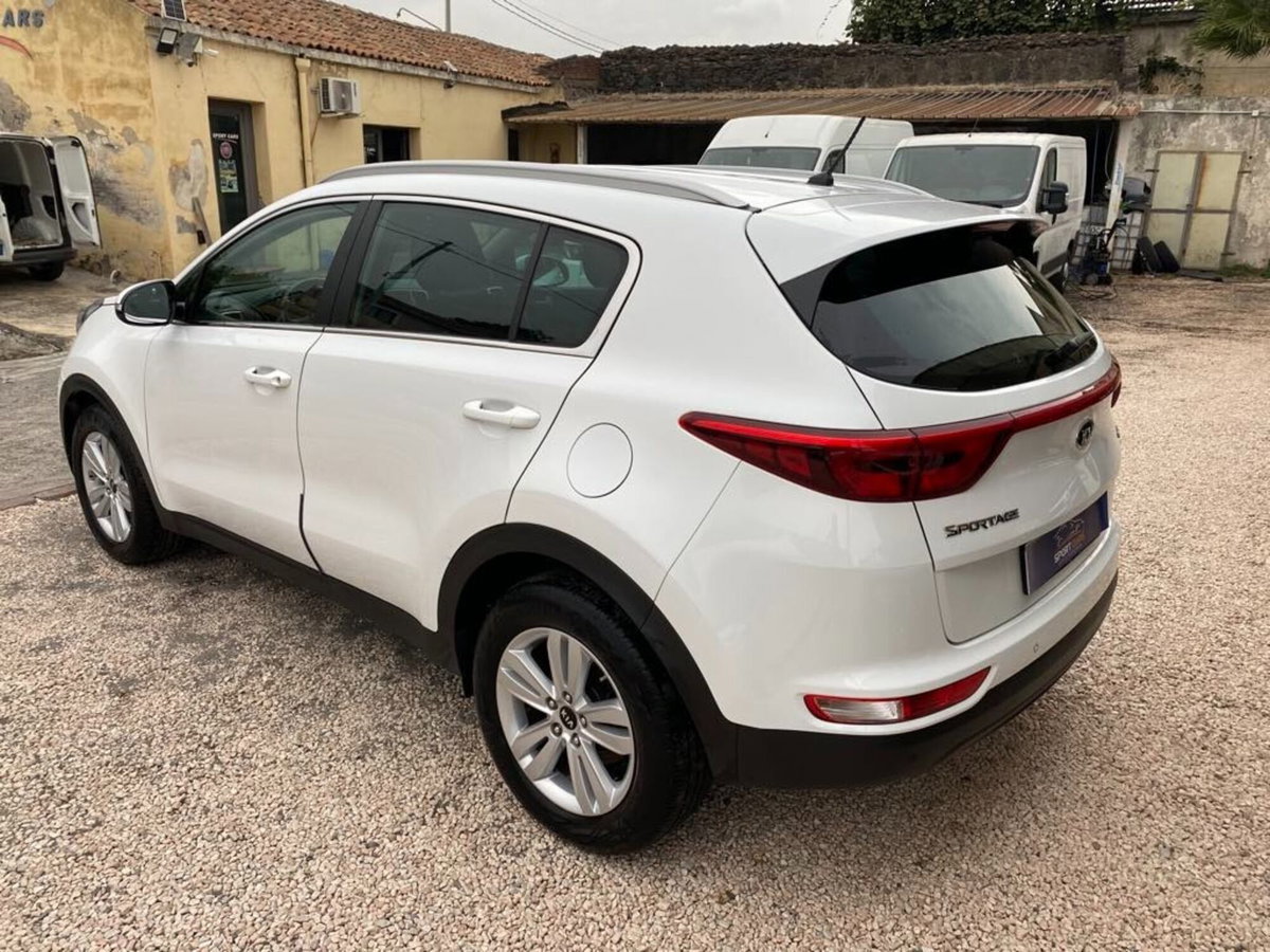 Kia Sportage 1.7 CRDI 2WD Cool (6)
