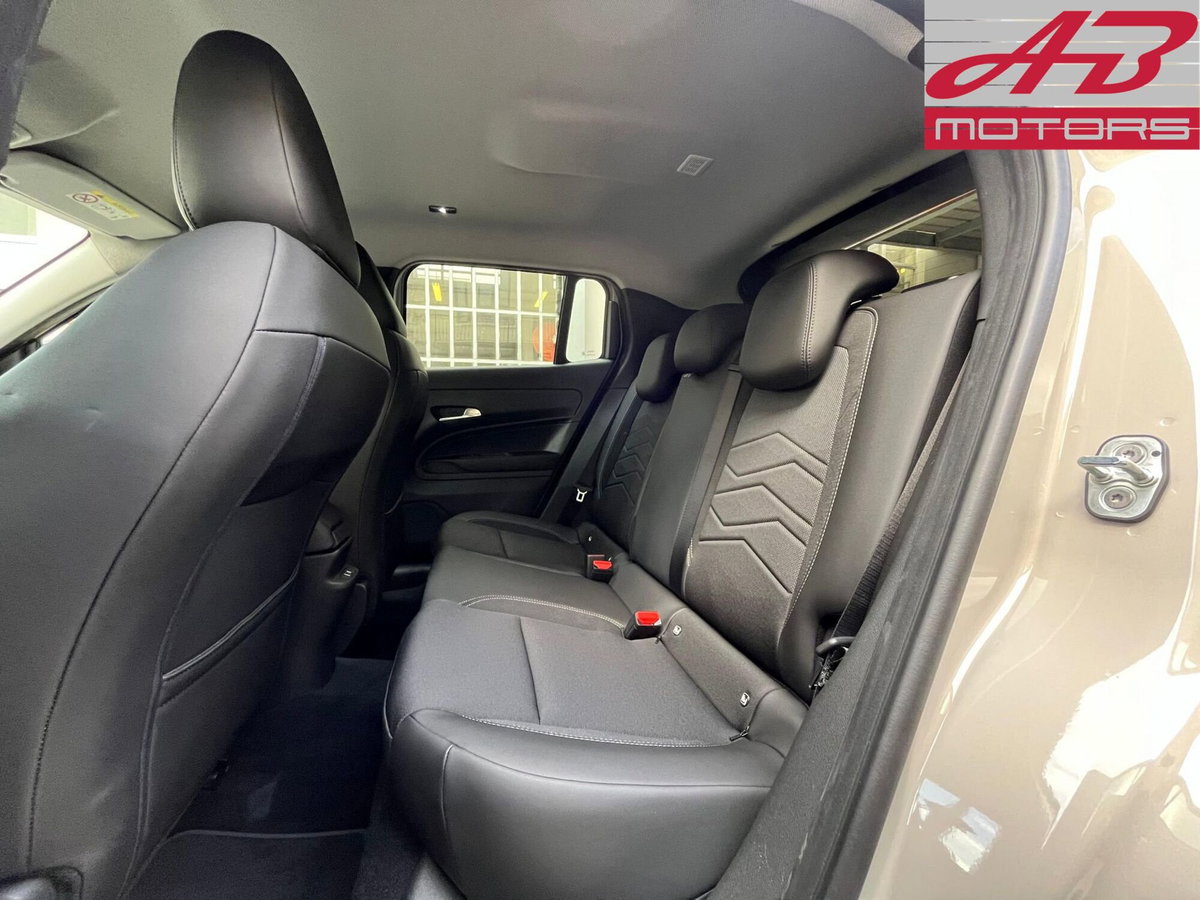 Jeep Avenger 1.2 turbo Summit fwd 100cv (11)