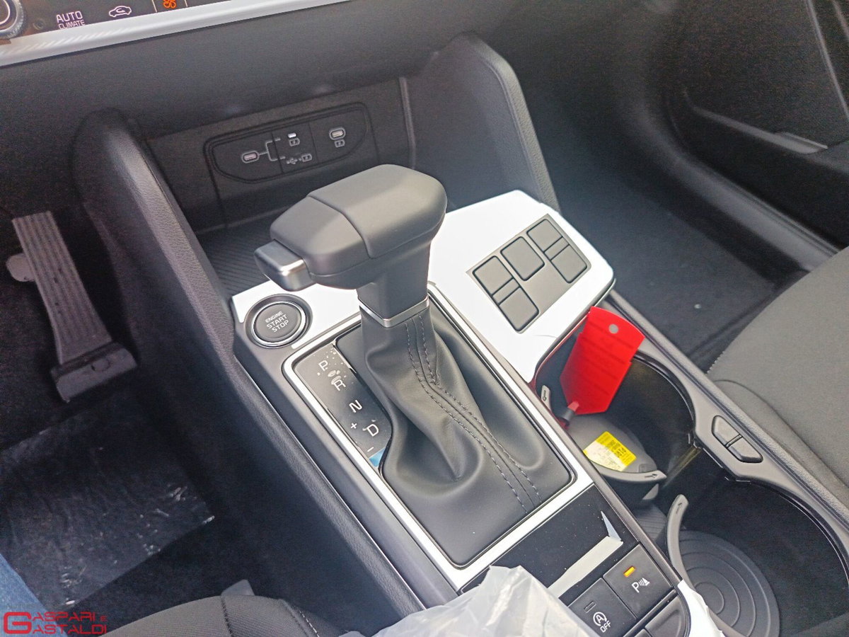 Kia Sportage 1.6 TGDi MHEV DCT Business (12)
